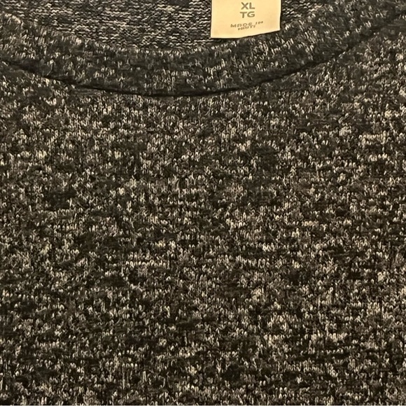 OLD NAVY, Comfy, Modest, Casal, Lightweight, Black Sweater, Size. XL - Picture 4 of 9